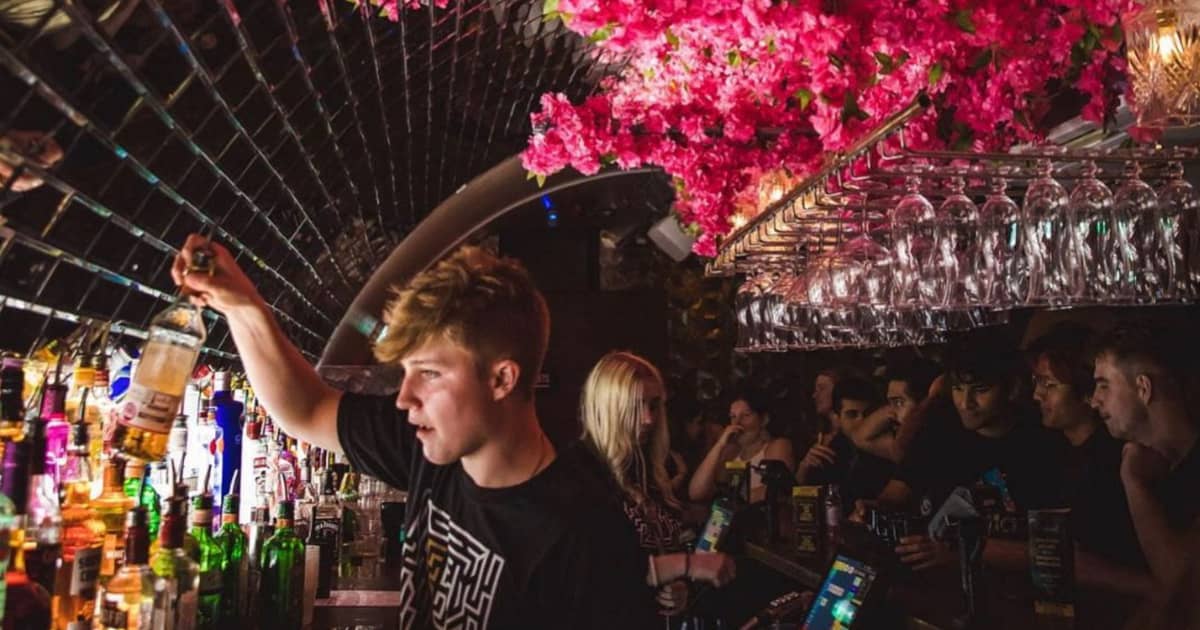 labryinth bath nightclub