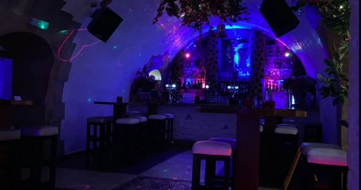 opa nightclub bath